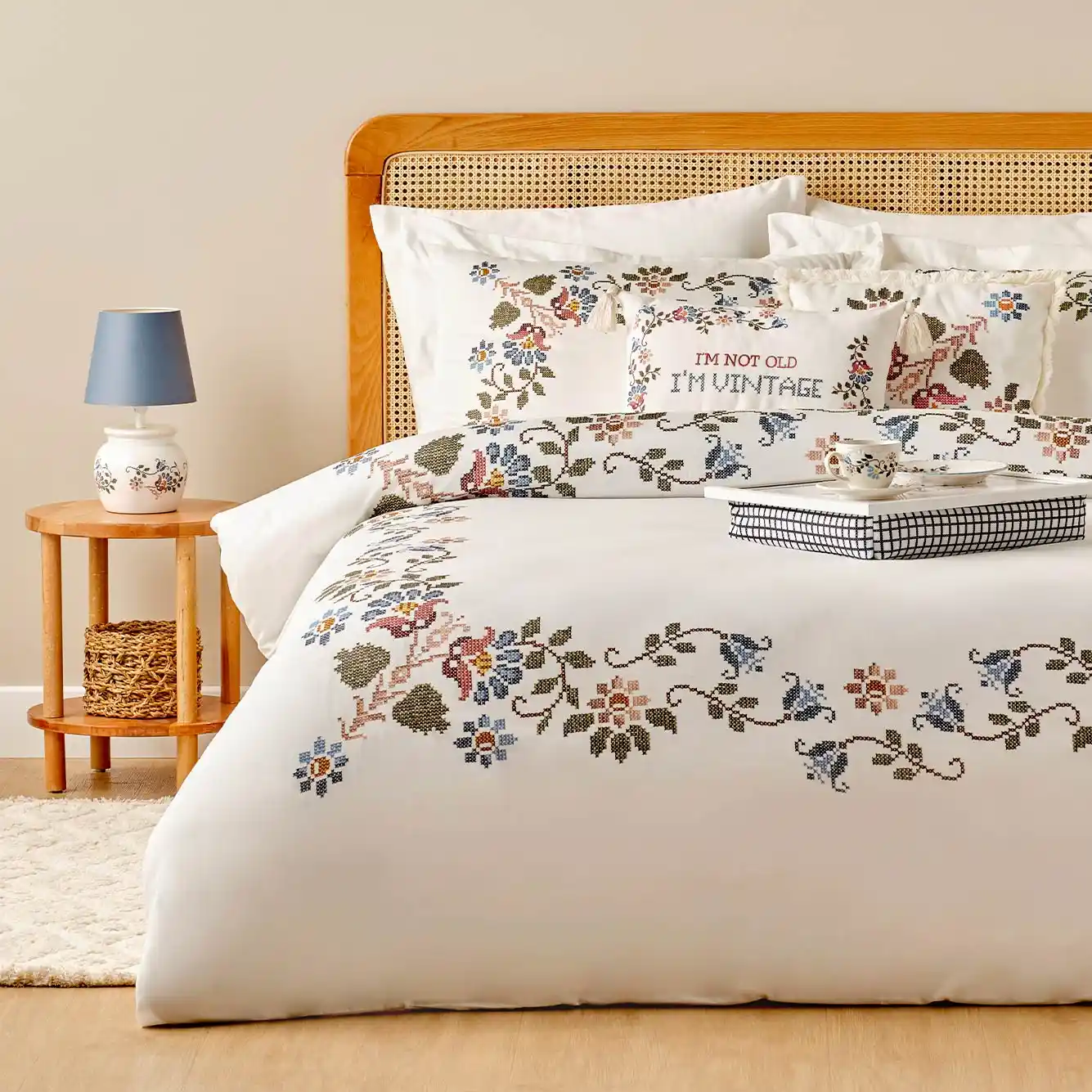 Vintage Nevresim Takımlarıyla Yatak Odasında Nostaljik ve Şık Bir Atmosfer Yaratın