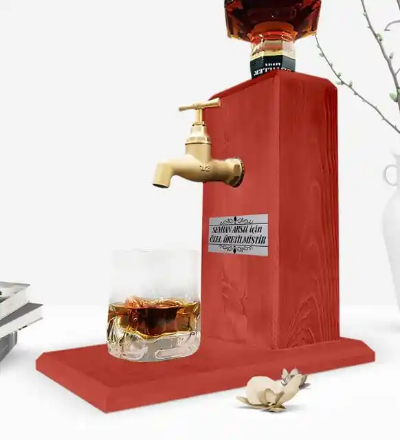 Viski Standı Dekorasyonunda Şıklık ve İşlevselliği Bir Arada Sunan Tasarımlar