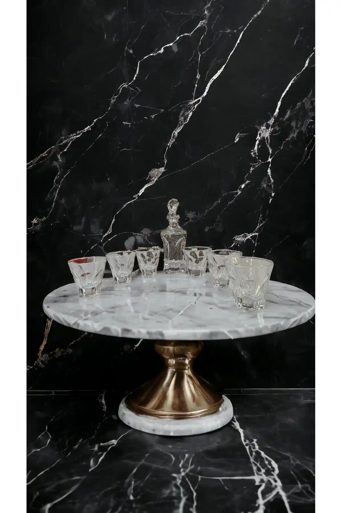 Viski Sunumu ve Dekorasyon İpuçlarıyla Mekanınıza Zarif Bir Dokunuş