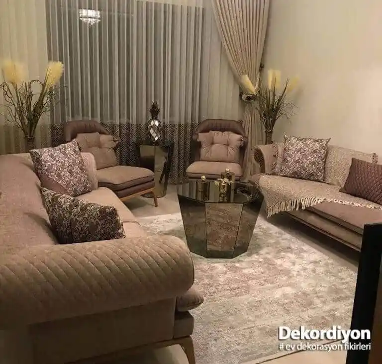 Vizon Bej Rengi Koltuklarla Dekorasyonun Şıklığını Yakalamak İçin İpuçları ve Stil Önerileri
