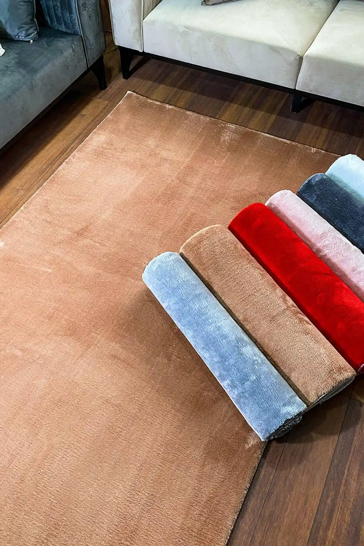 Vizon Peluş Halı ile Modern Dekorasyonlarda Şıklık ve Sıcaklık Yaratın