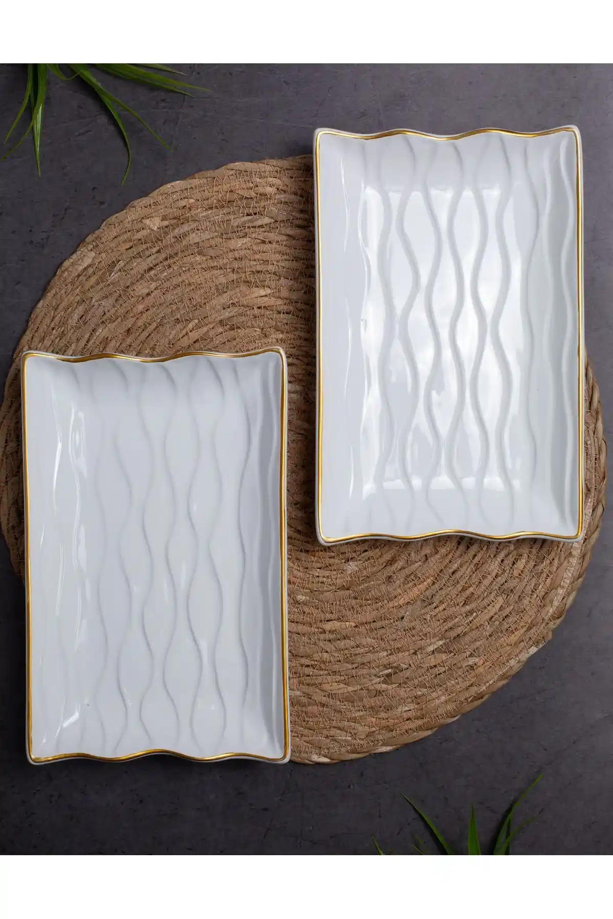 Yalızlı Servis Tabağı ile Dekorasyonda Zarafetin En Güzel Yansıması