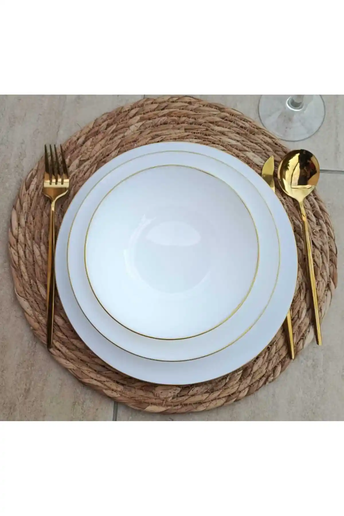 Yalızlı Yemek Takımları: Zarafet ve Şıklık Sunan Modern ve Elegant Modeller