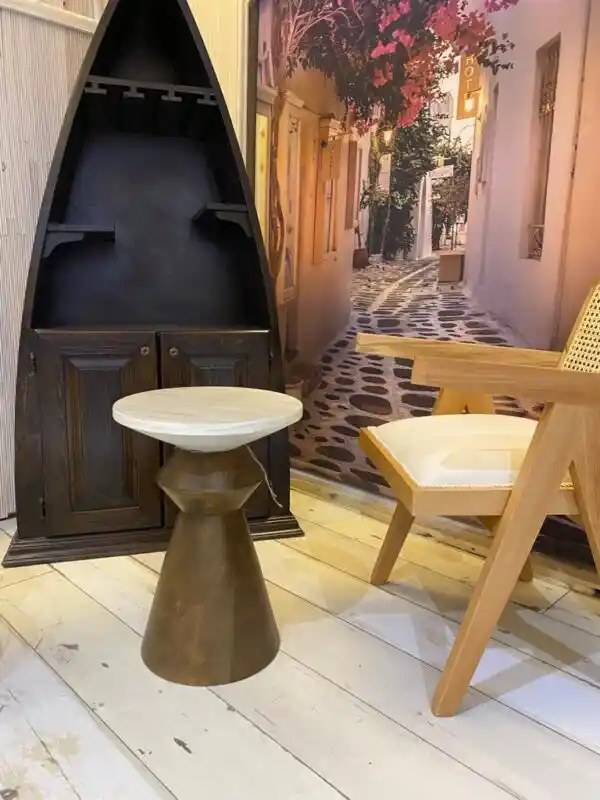 Yan Sehpa Modelleri ve Dekorasyonda Kullanım İpuçları