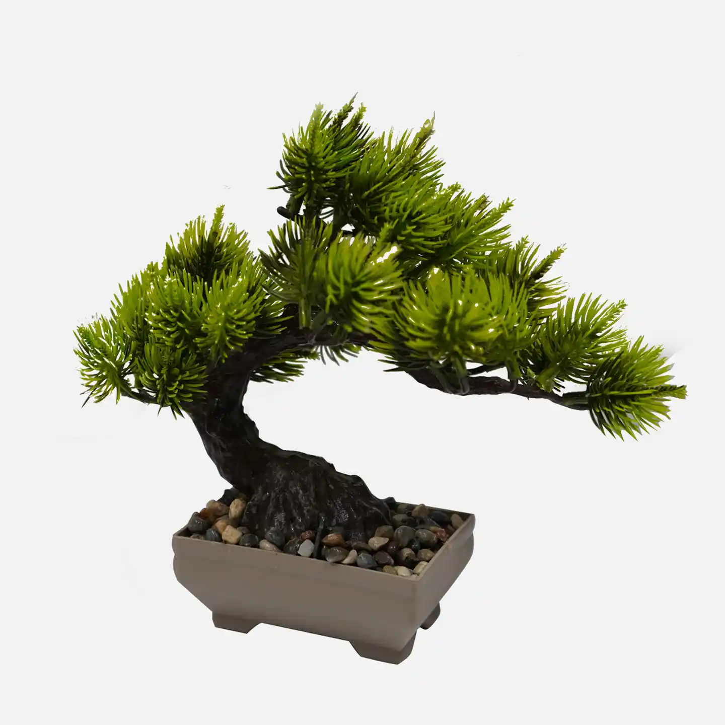 Yapay Çam Ağacı ile Dekorasyonda Doğallık ve Estetiği Bir Arada Yakalayın