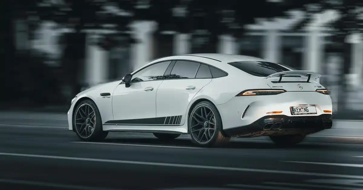 Yapay Çiçek Modelleri ile Dekorasyonda Zarafet ve Doğallık Bir Arada