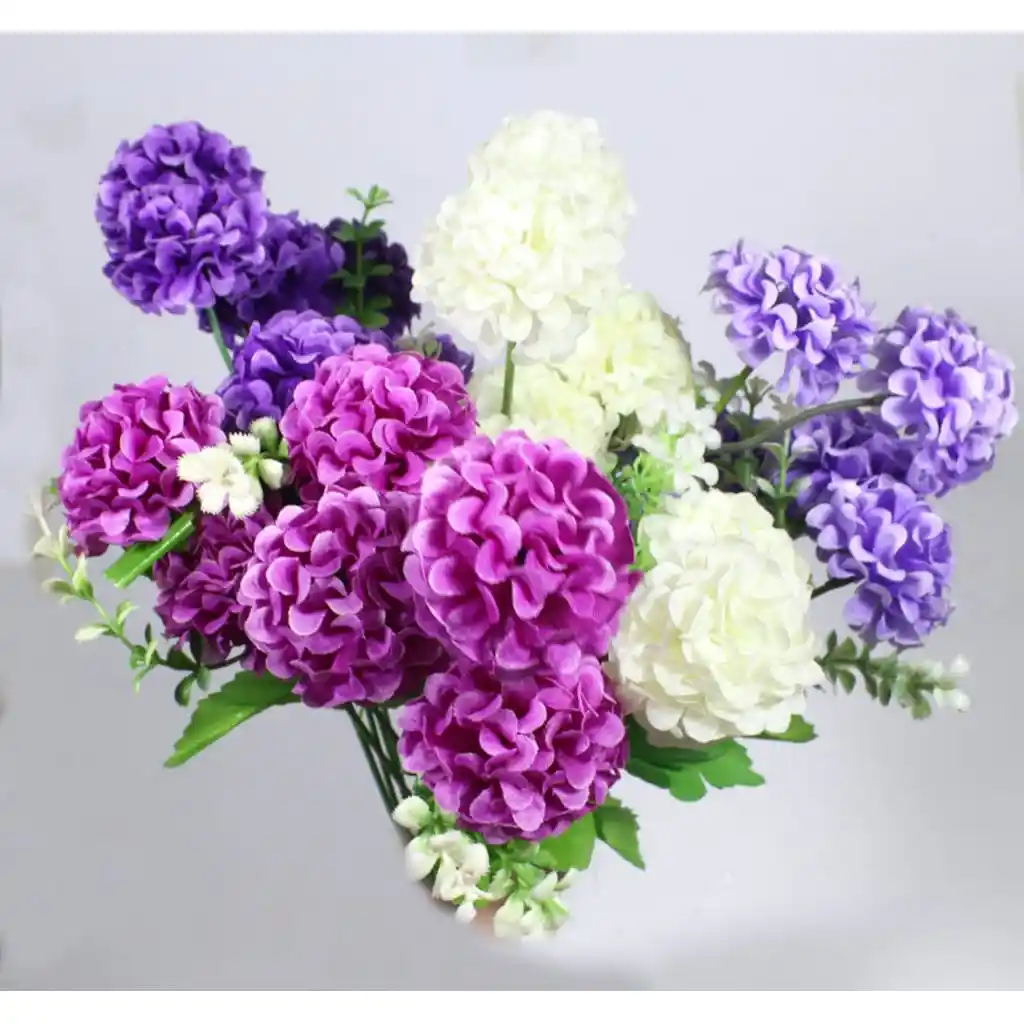 Yapay Ortanca Çiçeği ile Dekorasyonunuzu Canlandırmanın Pratik Yolları