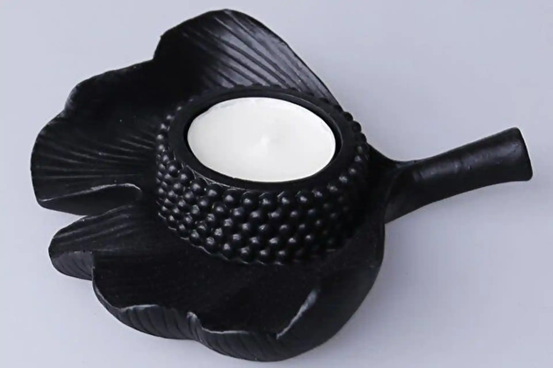 Yaprak Mumluklarla Dekorasyonunuza Doğal ve Şık Bir Dokunuş Katın