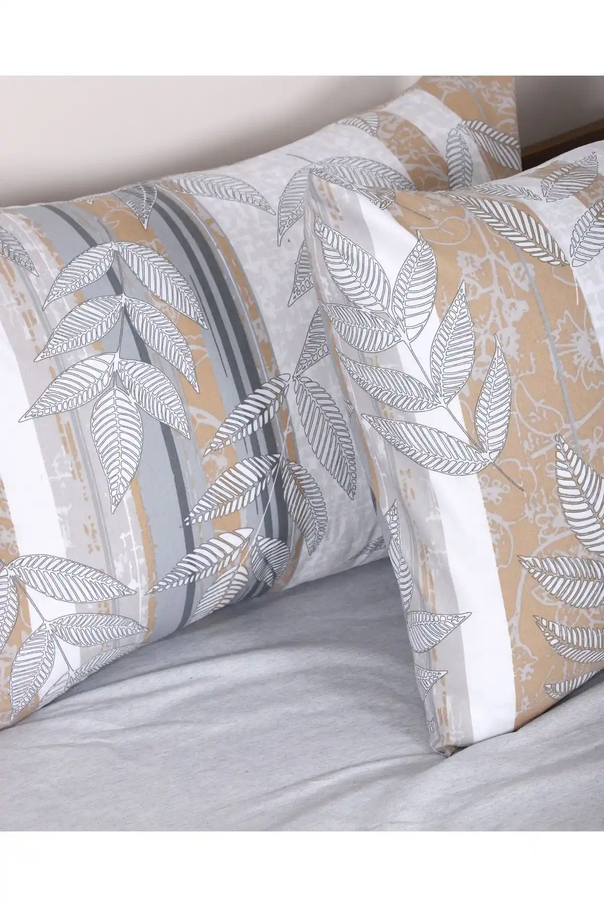 Yastık Kılıfı Desenleri ile Evinize Şıklık Katmanın En Etkili Yolları