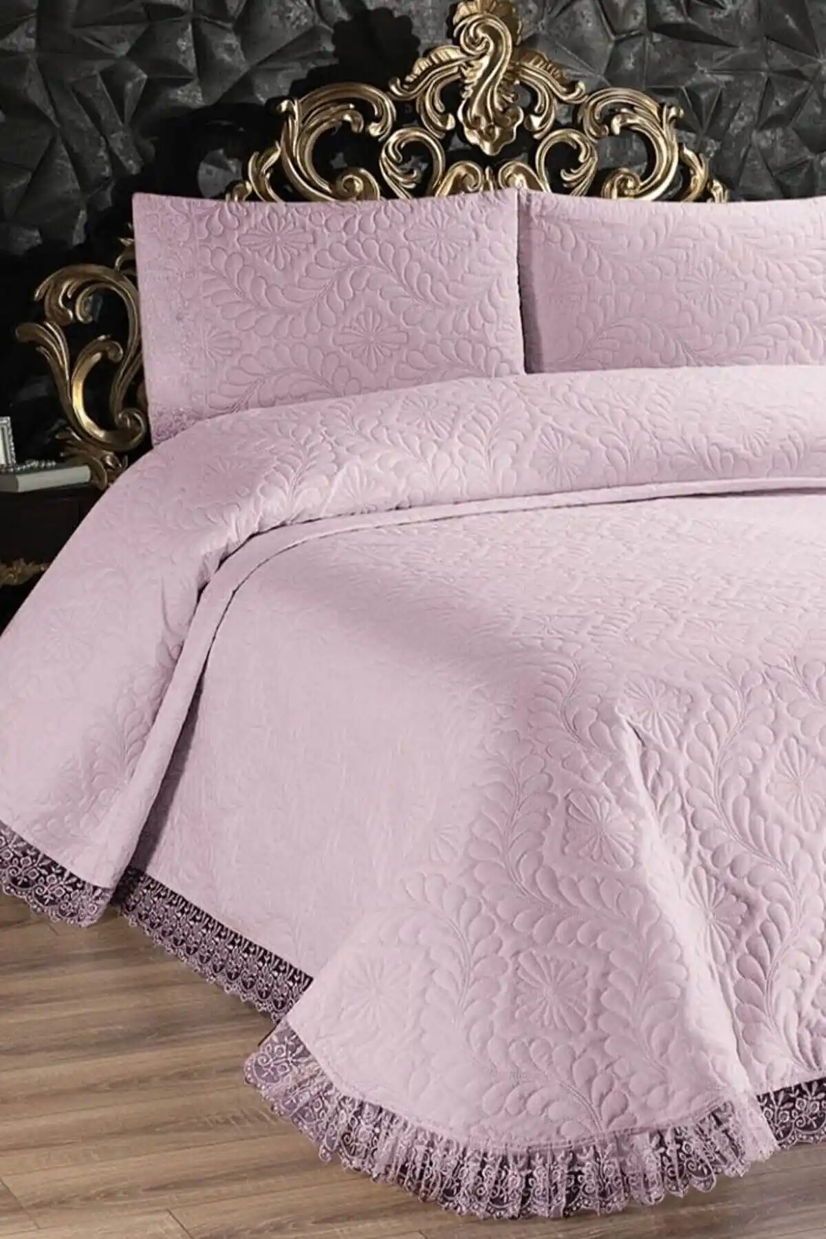 Yastık Örtüsü Seçimi ve Dekorasyonda Kullanım İpuçları