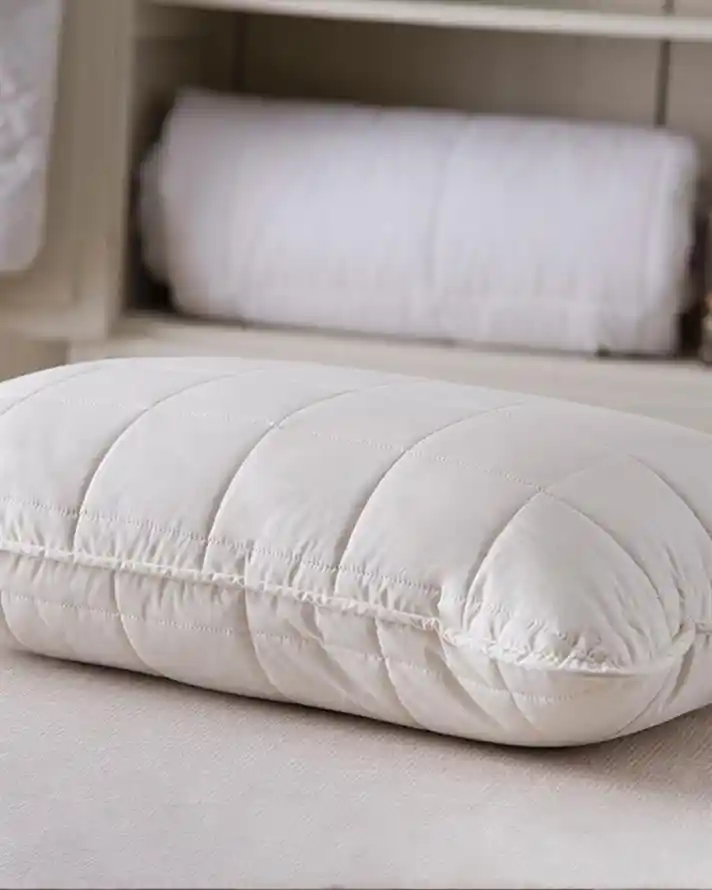 Yastık ve Dekorasyon: Evde Konfor ve Estetiği Artırmanın Etkili Yolları