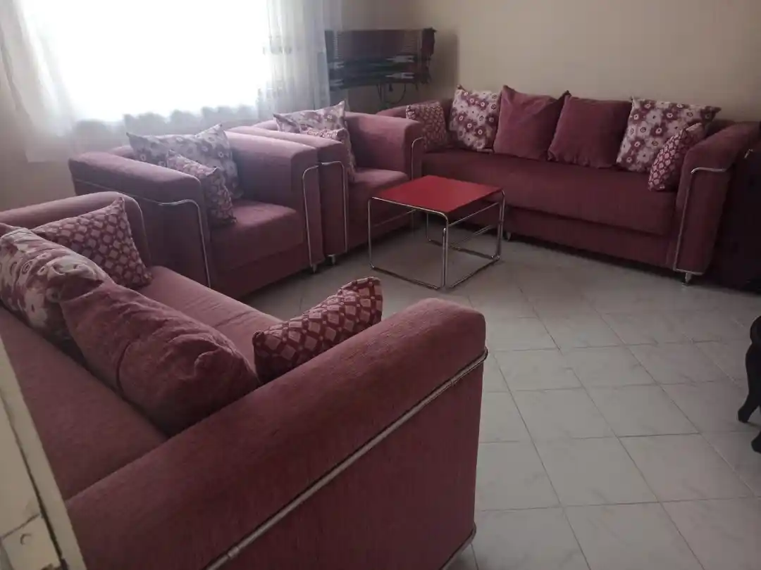 Yastıklı Koltuk Örtüsü ile Dekorasyonunuzu Yenileyin Konfor ve Estetiği Bir Arada Sağlayın