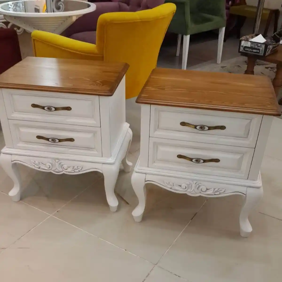 Yatak Başlığı ve Komidin Seçimiyle Modern ve Şık Yatak Odası Dekorasyonu Rehberi