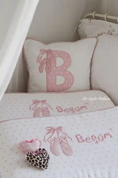 Yatak Kırlentleri Dekorasyonda Şıklık ve Konforun Anahtarı Olur