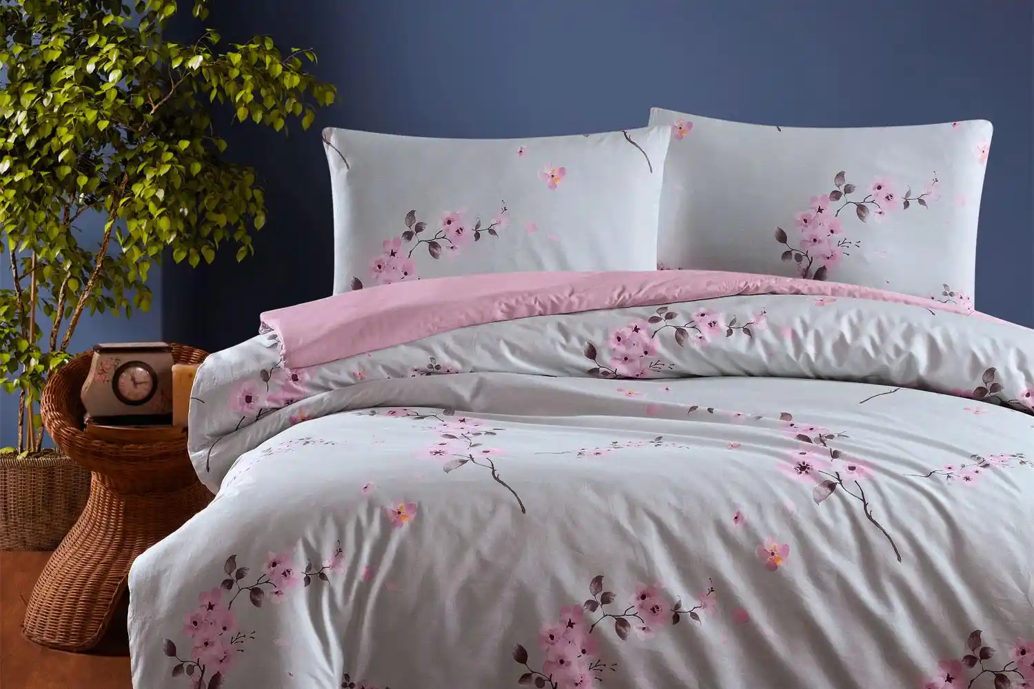 Yatak Nevresimleri ile Dekorasyonun Şıklığını Artırma Yöntemleri ve Trendler