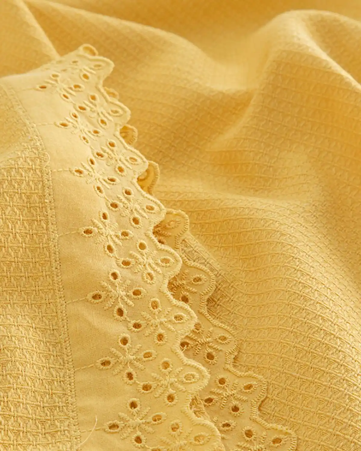 Yatak Odalarınız İçin Sarı Pike Modelleri ve Dekorasyon İpuçları