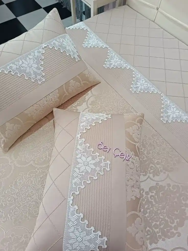 Yatak Odası Dekorasyonunda Çarşaf ve Pike Takımlarıyla Şıklığı Yakalayın