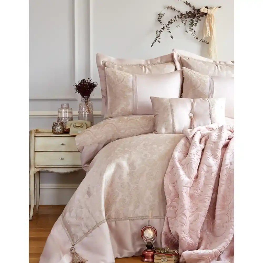 Yatak Odası Dekorasyonunda Çeyiz Setleri Seçimi ve Stil İpuçları