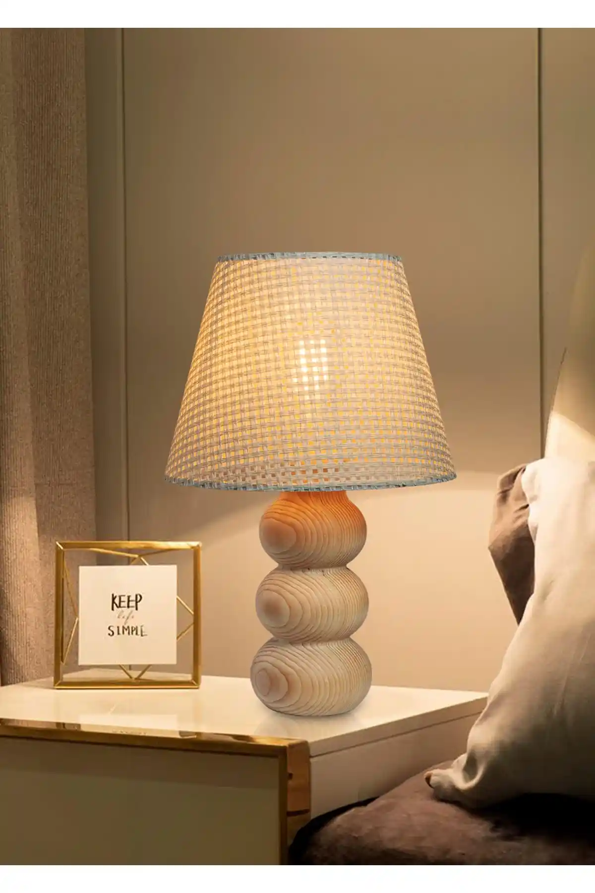 Yatak Odası Dekorasyonunda Masa Lambası Seçimi ve Dekoratif İpuçları