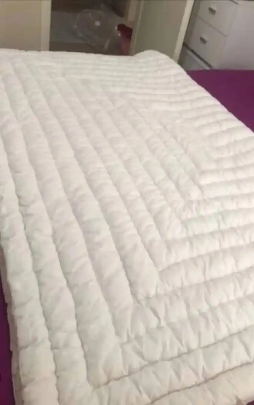 Yatak Odası Dekorasyonunda Yorgan Sırıma Seçimi ve Dekoratif Kullanımı