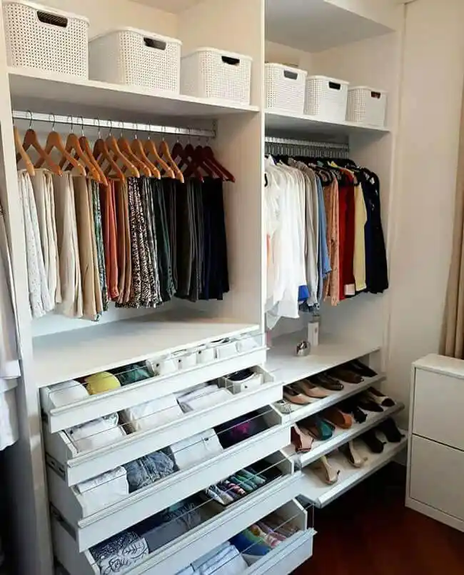 Yatak Odası Dolap İçi Düzenleme Rehberi: Fonksiyonellik ve Estetik İçin İpuçları