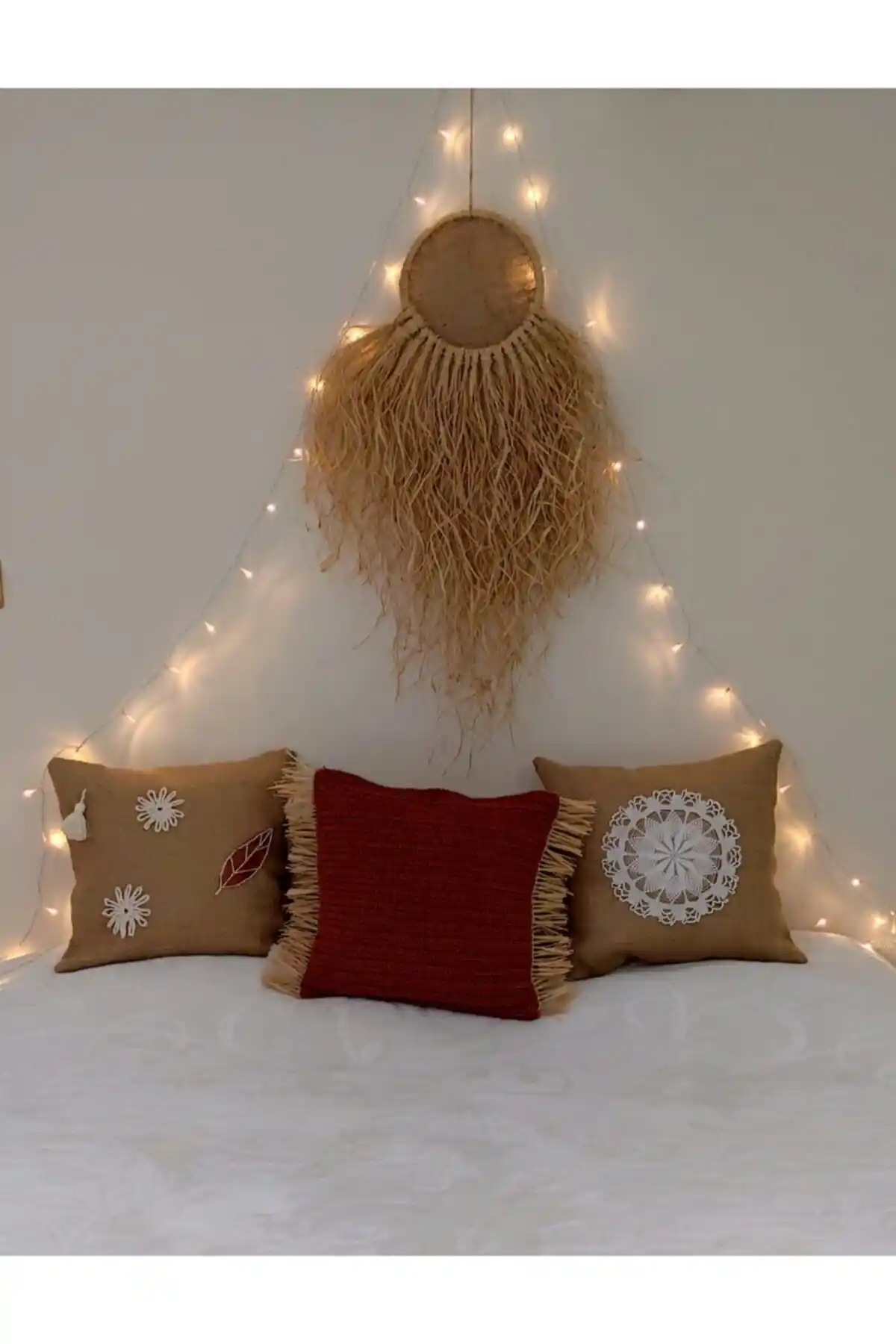 Yatak Süsü Dekorasyonu: Şıklık ve Konforu Bir Arada Yansıtan İpuçları