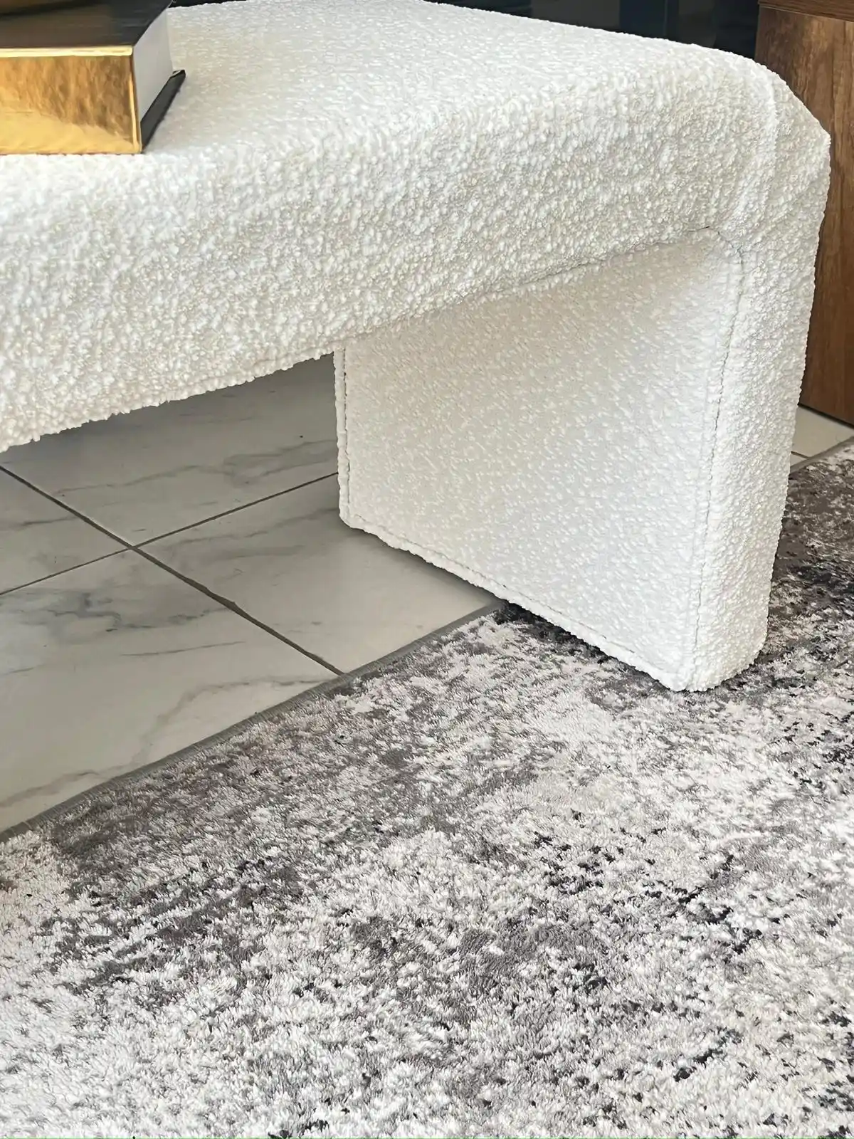 Yatak Ucu Bench Dekorasyonda Şıklık ve Fonksiyonellik Sağlayan Modern Çözümler