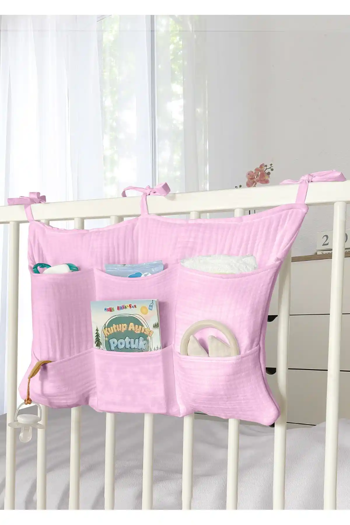 Yatak Yanı Organizerlar ile Yatak Odalarınızda Hem Düzen Hem Dekorasyon Sağlayın