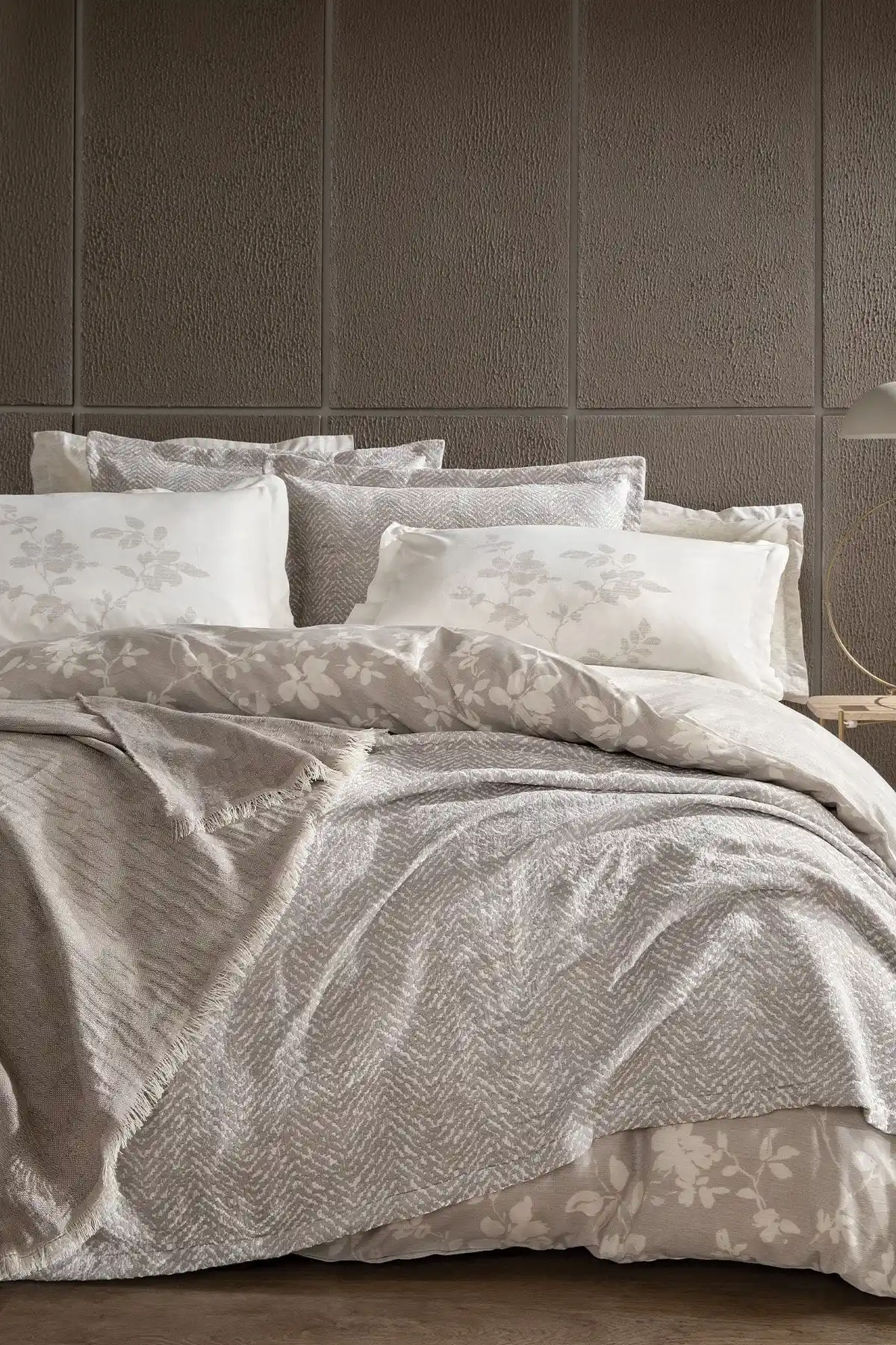 Yataş Etta Çift Kişilik 8 Parça Çeyiz Seti Modern ve Şık Dekorasyon İçin Uygun