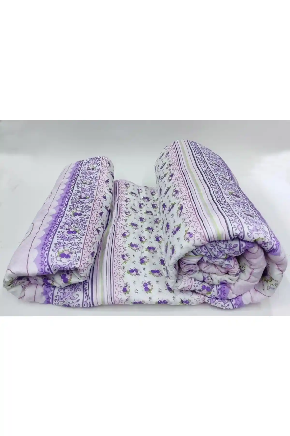 Yaz Yorganlarıyla Dekorasyon ve Konforu Bir Arada Yaratmanın Yolları