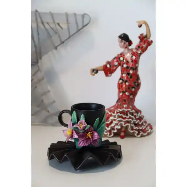 Yelpaze Fincan Takımı ile Dekorasyonda Zarafet ve İşlevselliğin Buluşması