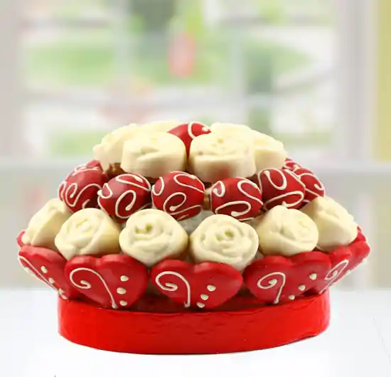 Yenilebilir Kek Buketleri: Görsel ve Lezzet Dolu Özel Tasarımlar