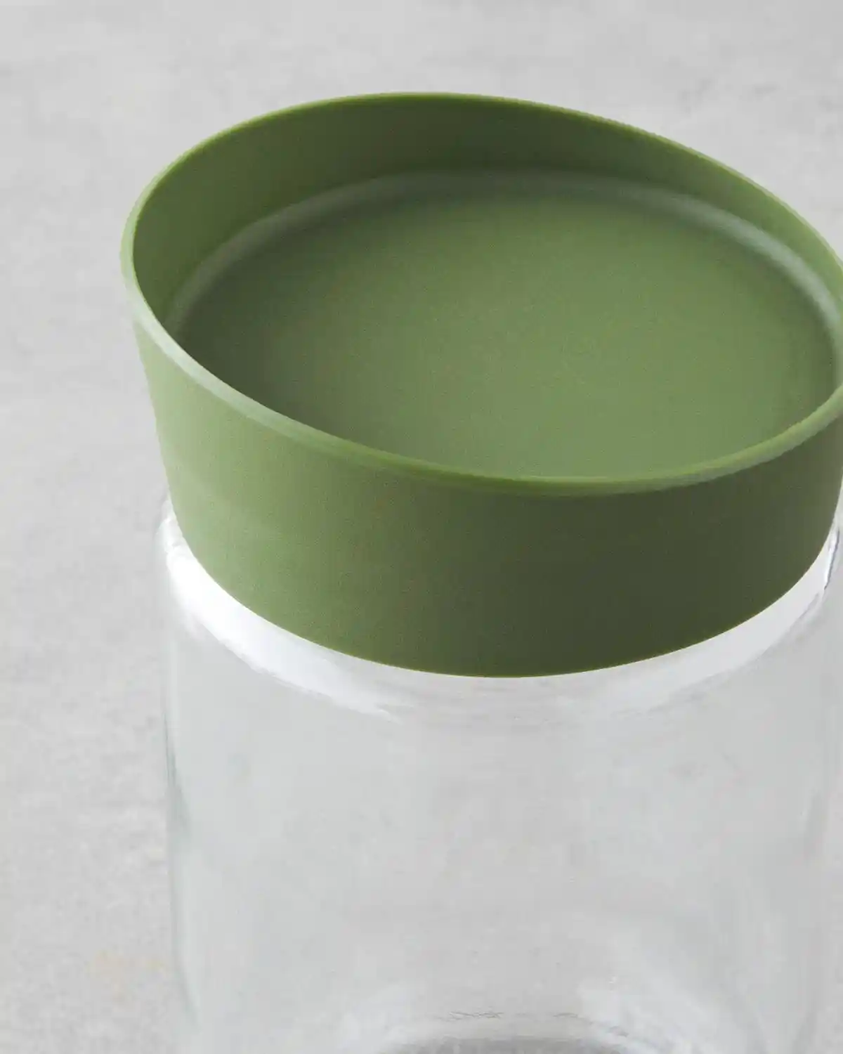 Yeşil Cam Kavanozlar ile Dekorasyonda Şık ve Doğal Dokunuşlar