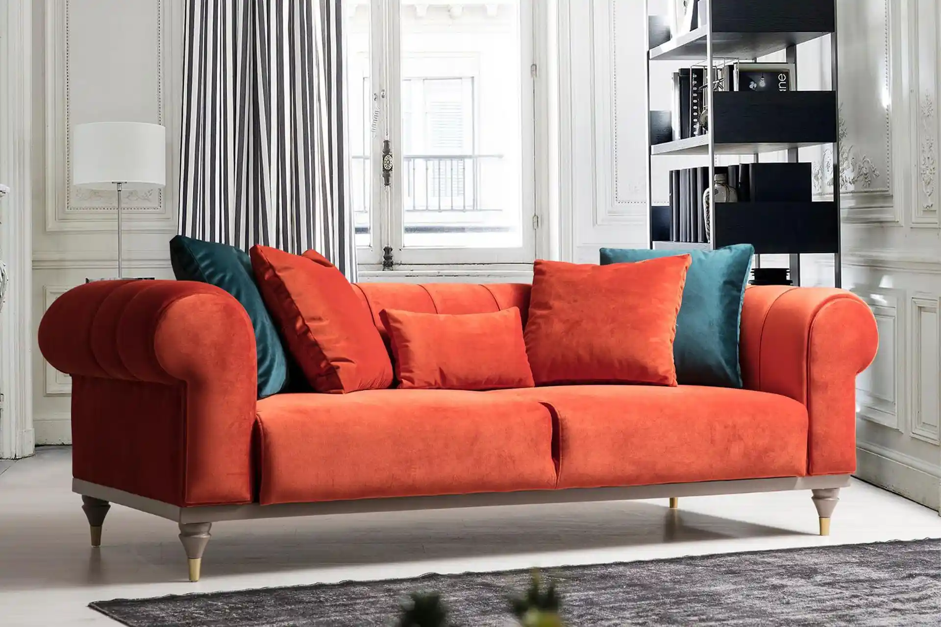 Yeşil ve Turuncu Koltuk Takımıyla Modern ve Canlı Ev Dekorasyonu Rehberi