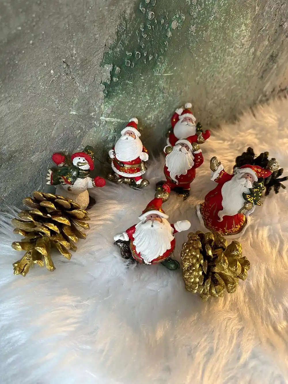 Yılbaşı Aksesuarlarıyla Evinizi Şık ve Sıcak Bir Atmosfere Dönüştürme Rehberi