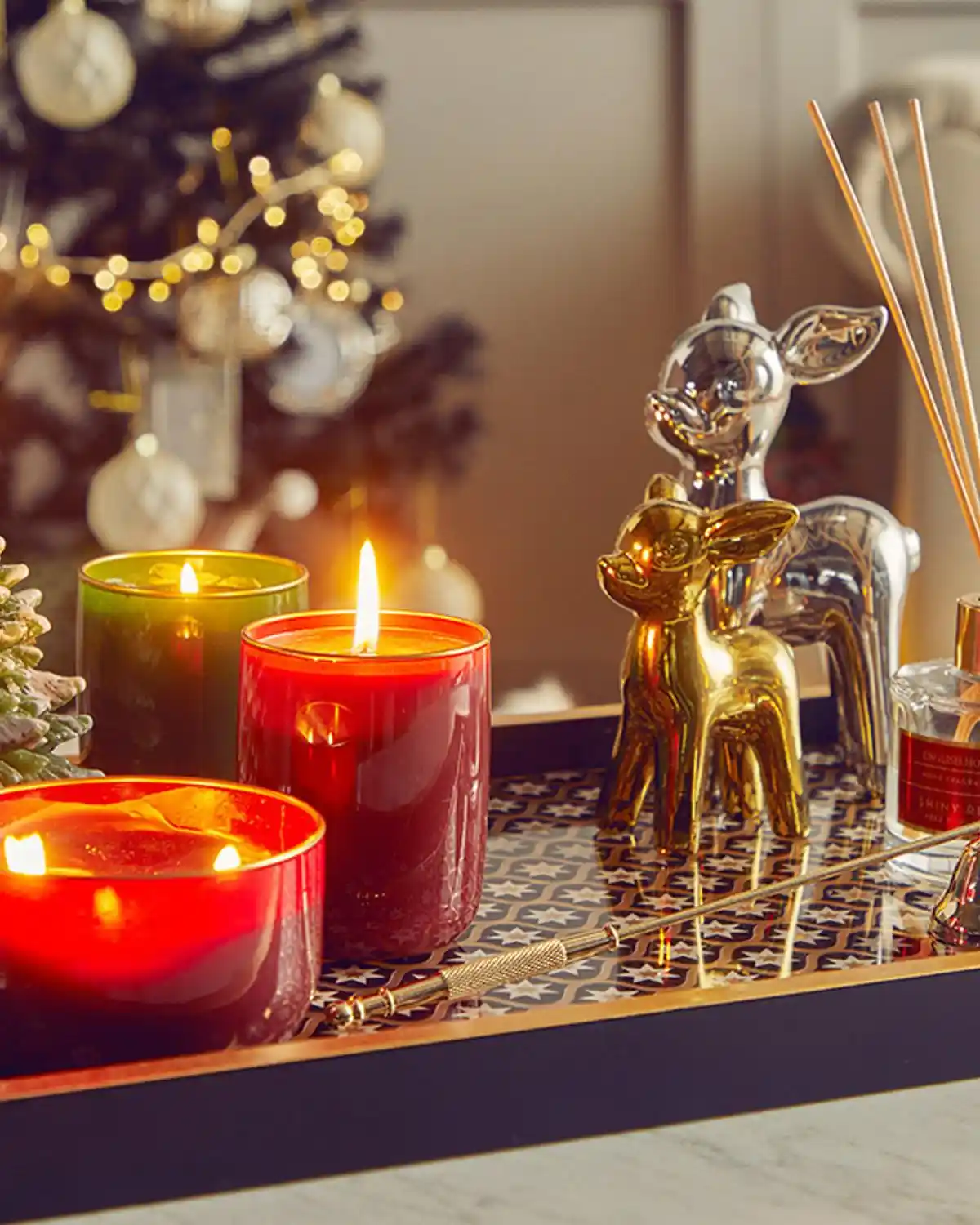 Yılbaşı Biblo Dekorasyonuyla Evlerinizi Sıcak ve Şık Hale Getirin