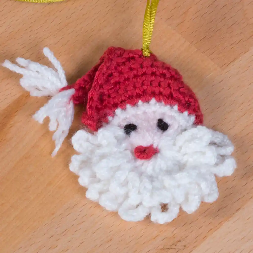 Yılbaşı Dekorasyonunda Örgü Süsler: Sıcacık ve Şık Bir Atmosfer Yaratmanın Yolları