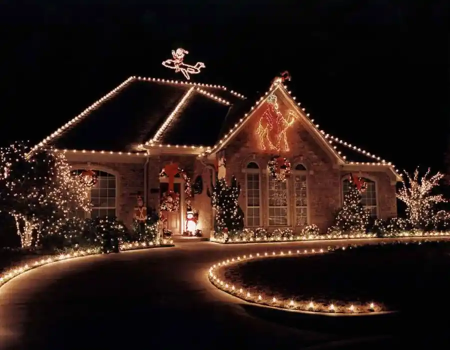 Yılbaşı Ev Süsleme Rehberi: Sıcak ve Büyülü Bir Atmosfer Yaratmanın Pratik Yolları