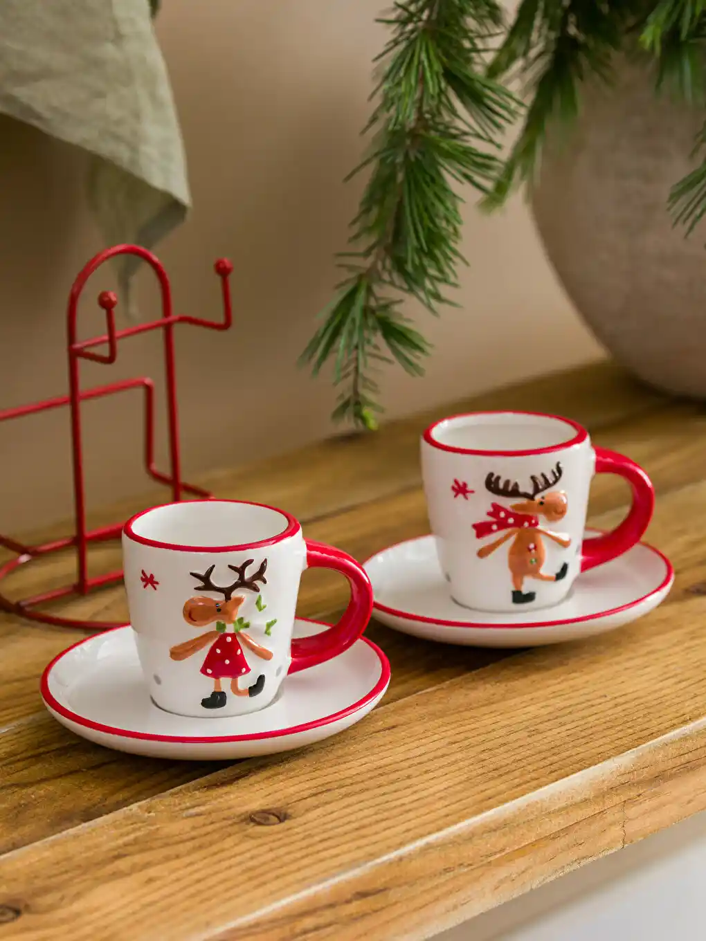 Yılbaşı fincanlarıyla şık ve sıcak dekorasyon fikirleri ve kullanımı