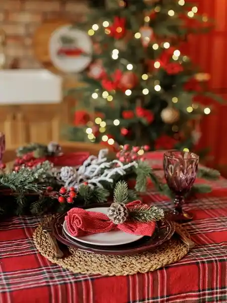 Yılbaşı Masa Süsleri ve Dekorasyon Fikirleri ile Unutulmaz Kutlamalar