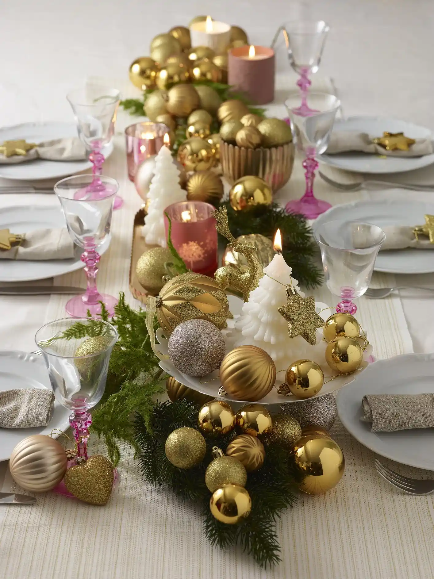 Yılbaşı Sofrası Dekorasyonuyla Yeni Yıla Unutulmaz Bir Giriş Yapın