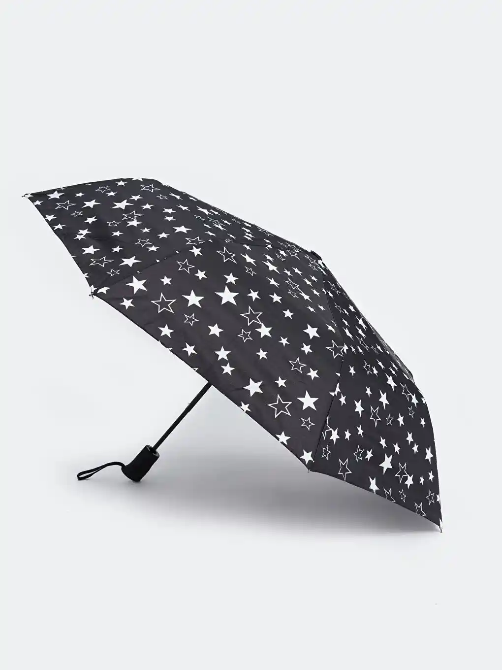 Yılz Şemsiye Dekorasyonda İlginç ve Şık Bir Detay Olarak Kullanım İpuçları