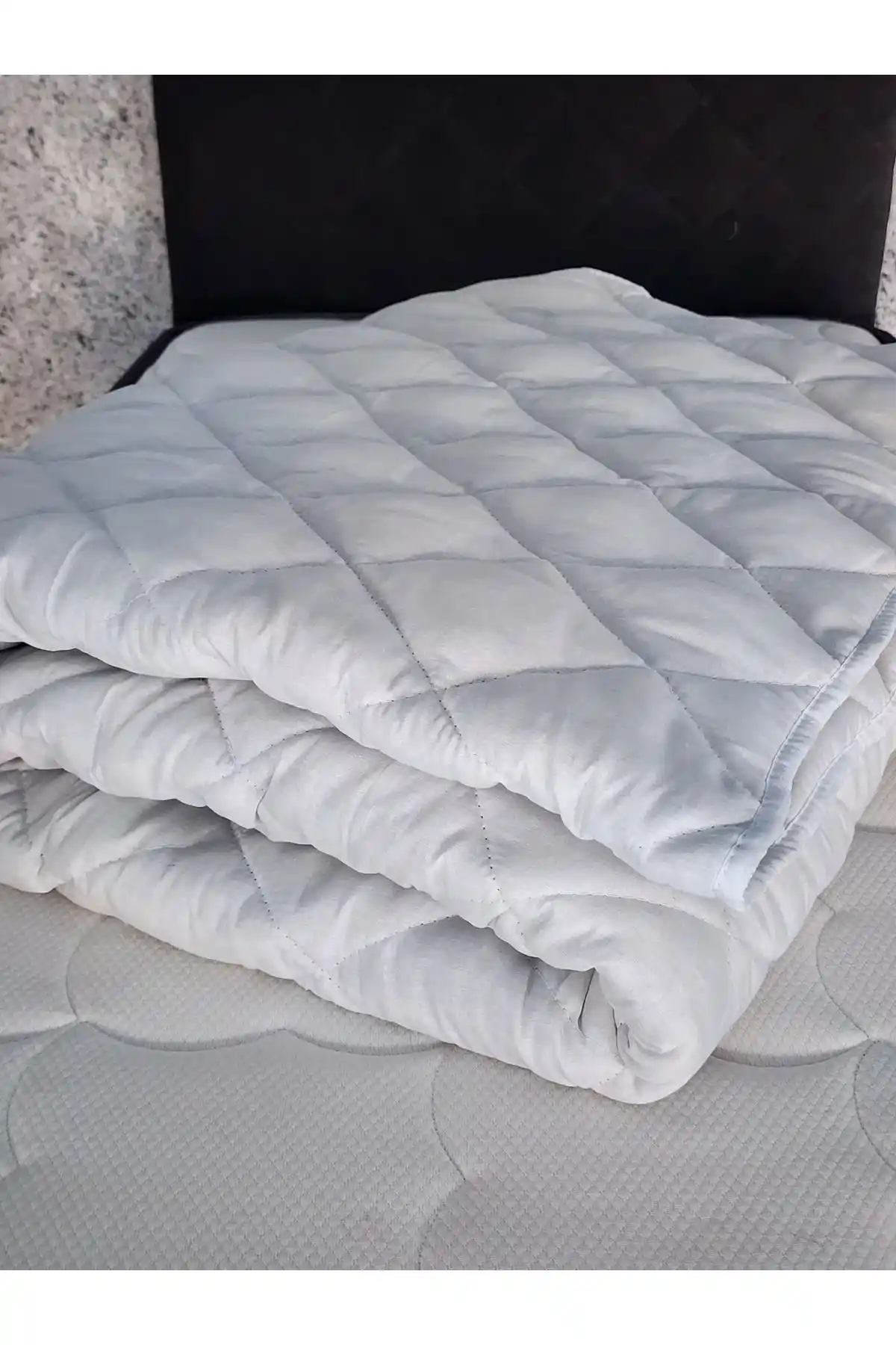 Yün Yorgan Dekorasyonda Doğal ve Konforlu Seçenekler: Sıcaklık ve Estetiğin Buluşması