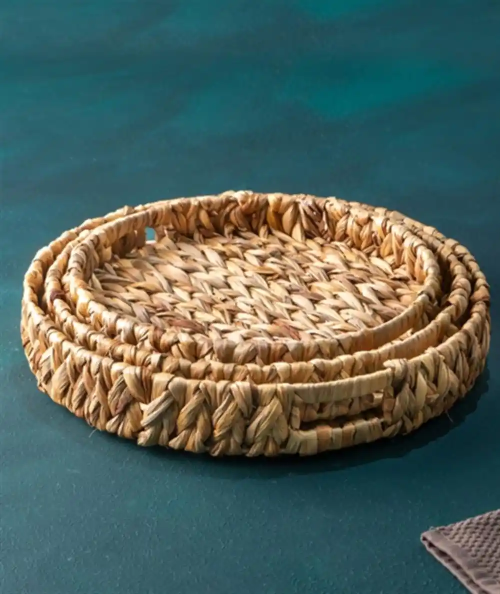Yuvarlak Hasır Tepsi ile Dekorasyonun Şıklık ve İşlevselliği Buluşması