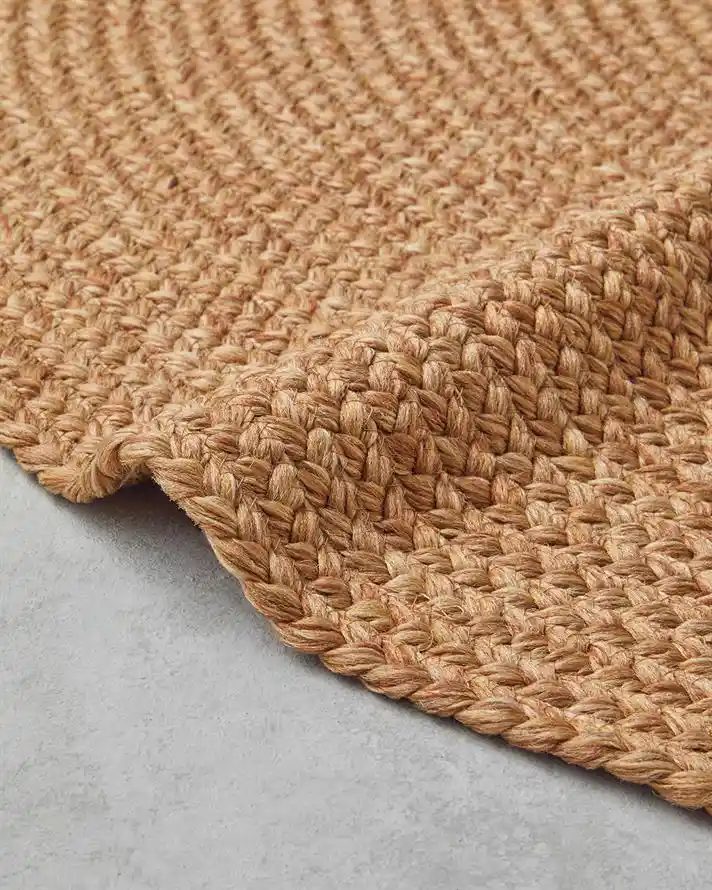 Yuvarlak Jüt Kilim ile Dekorasyonda Doğal Şıklık ve Sıcaklık Yaratma Rehberi