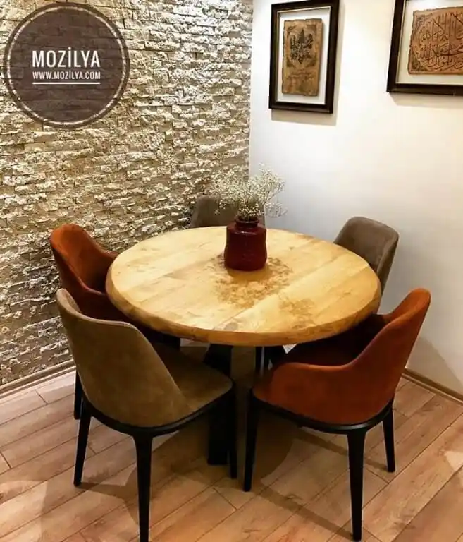 Yuvarlak Kütük Masa Modelleri ile Doğal ve Şık Mekânlar Yaratma Rehberi