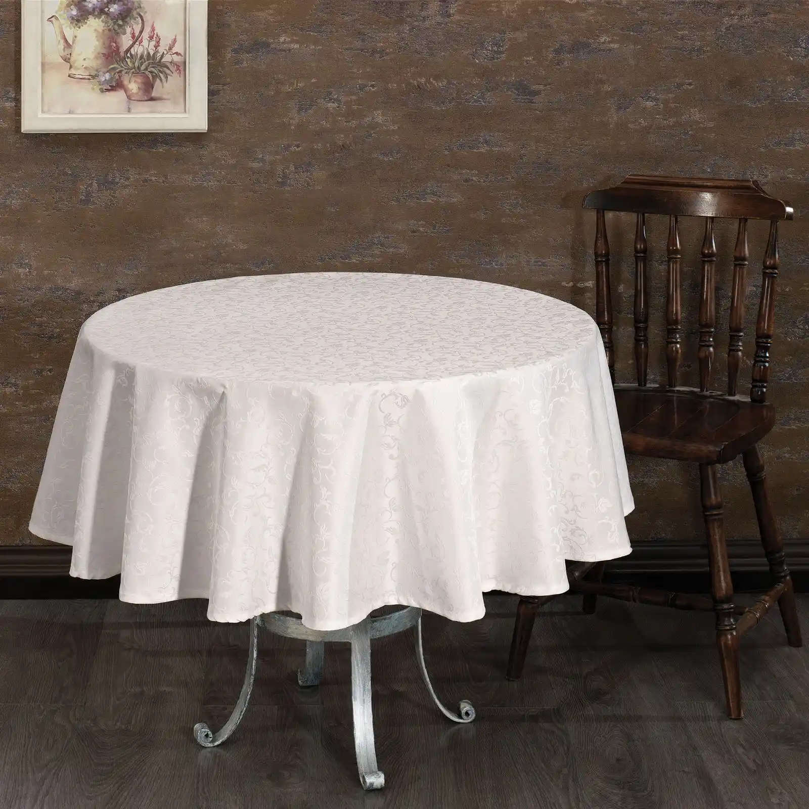 Yuvarlak Masa Örtüleri ile Dekorasyonunuzu Şekillendirin ve Mekânlara Şıklık Katın