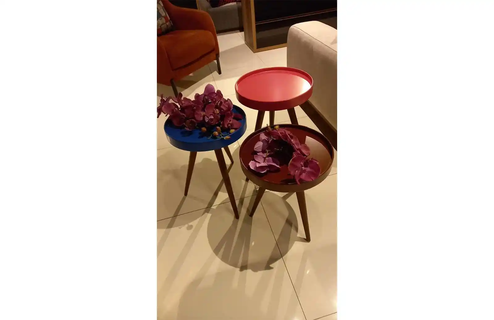 Yuvarlak Renkli Zigon Sehpalar ile Modern ve Şık Dekorasyon Çözümleri