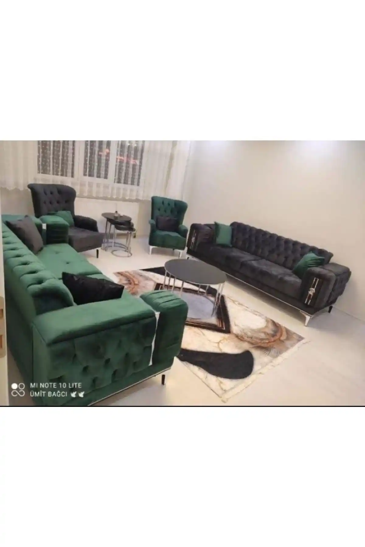 Zümrüt Yeşili Koltuk Kombinleri ile Dekorasyonda Zarafet ve Doğallık Yaratın
