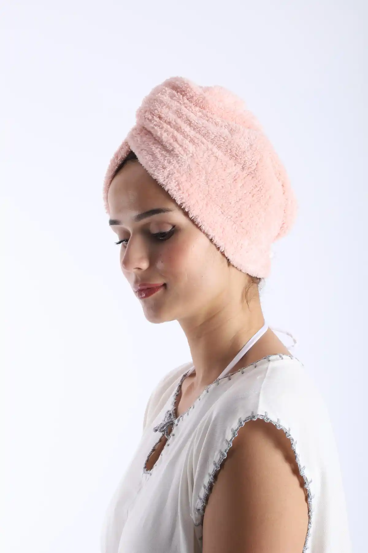 My-o Saç Kurulama Bonesi: Şık ve Fonksiyonel Pratik Saç Kurutma Çözümü